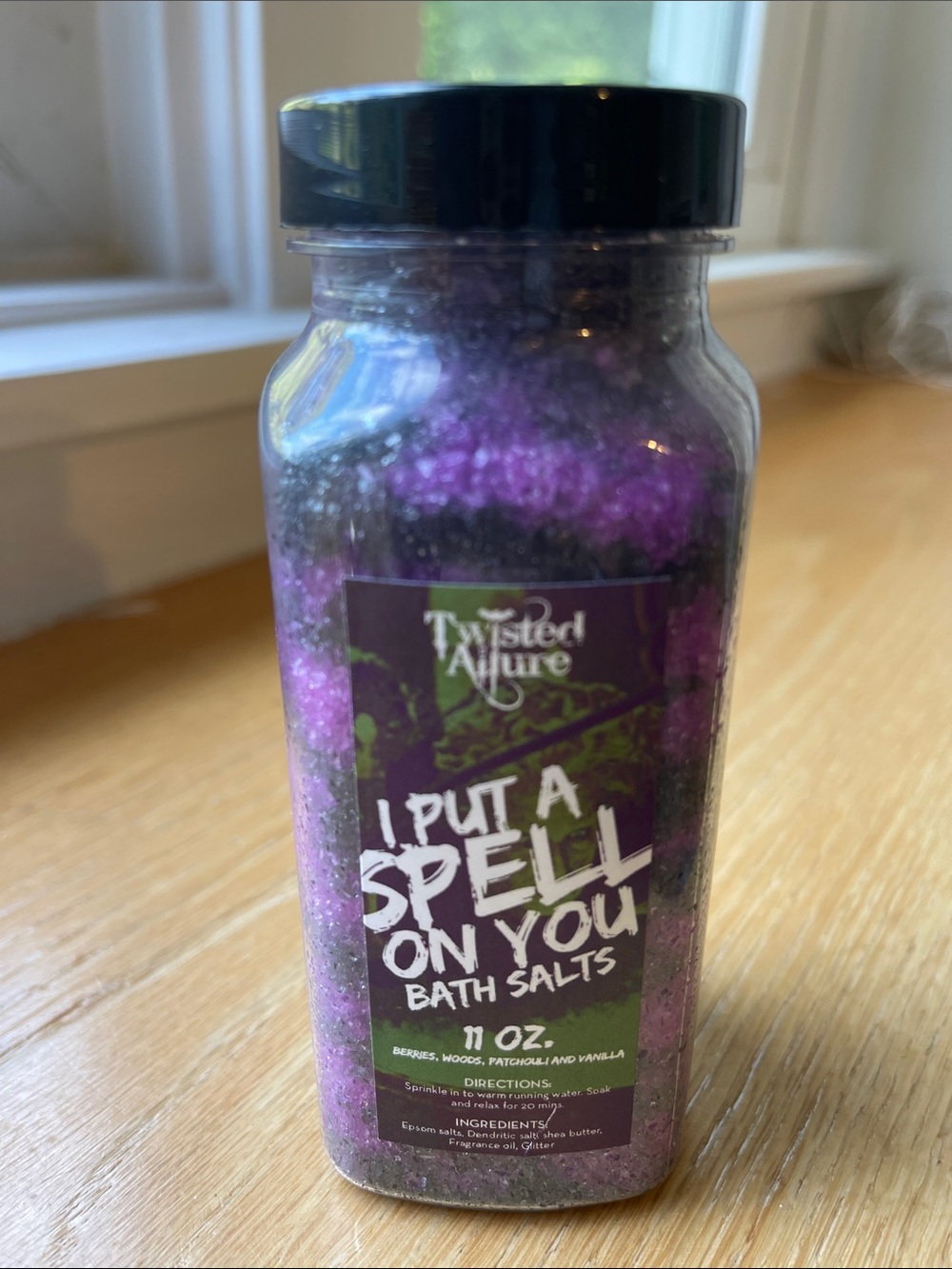 Hocus Pocus I Put A Spell On You Bath Salts from Twisted Allure